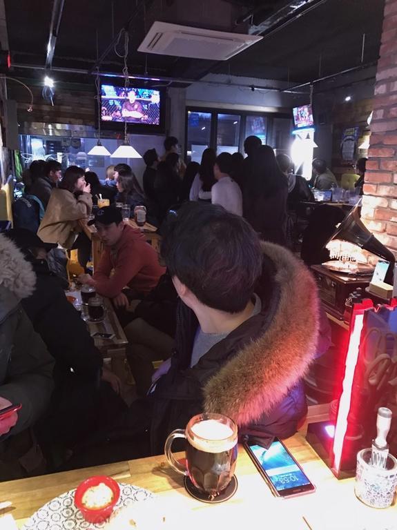 Check And Out Guesthouse & Pub Busan Eksteriør bilde